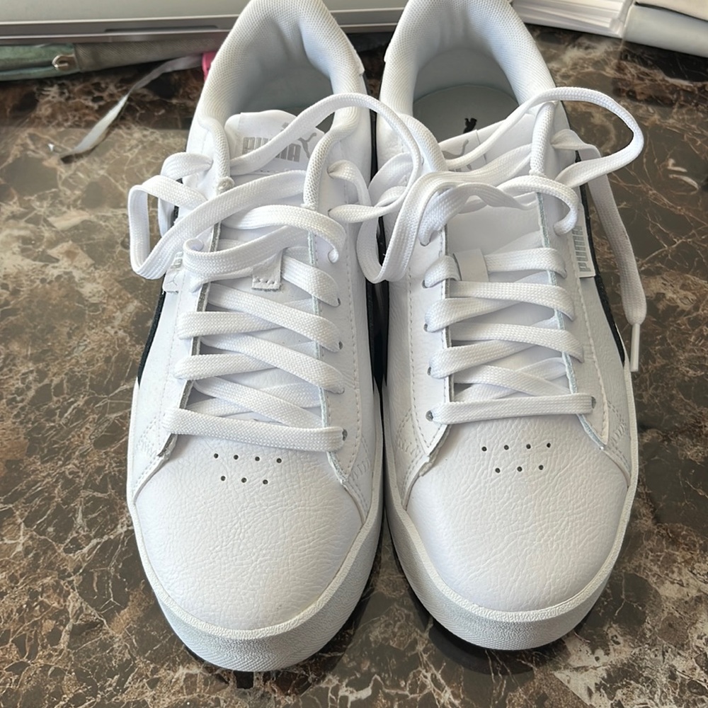 Puma ladies 8.5